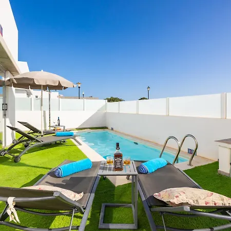 Janubio Villa